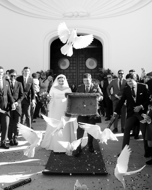 Noelia María fotografiando una boda